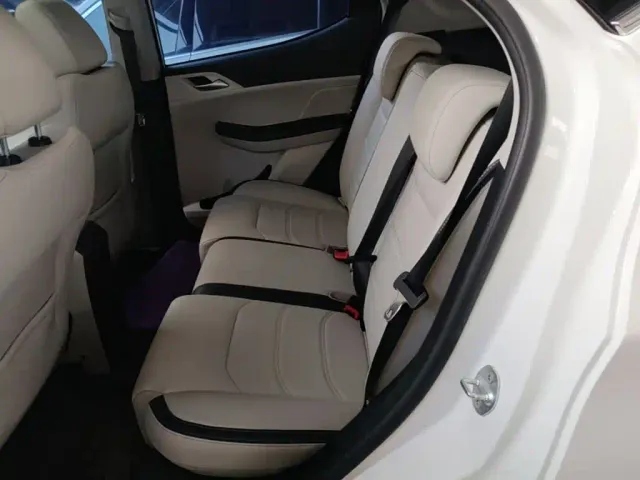BYD Yuan Pro — Фото автомобиля 16