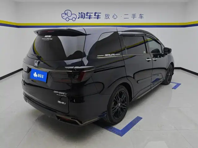Honda Odyssey — Фото автомобиля 3