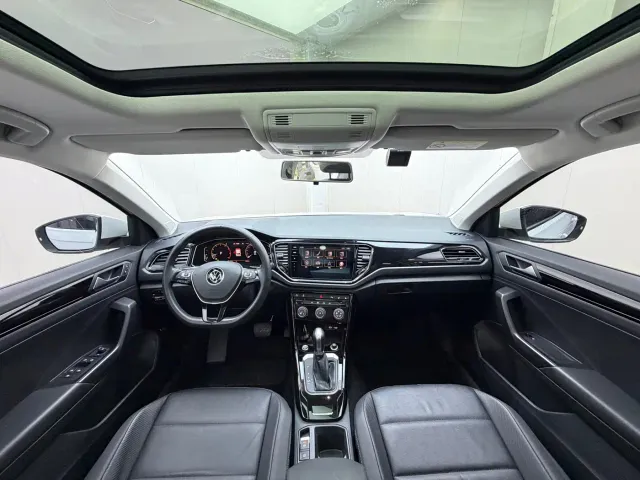 Volkswagen T-Roc — Фото автомобиля 17