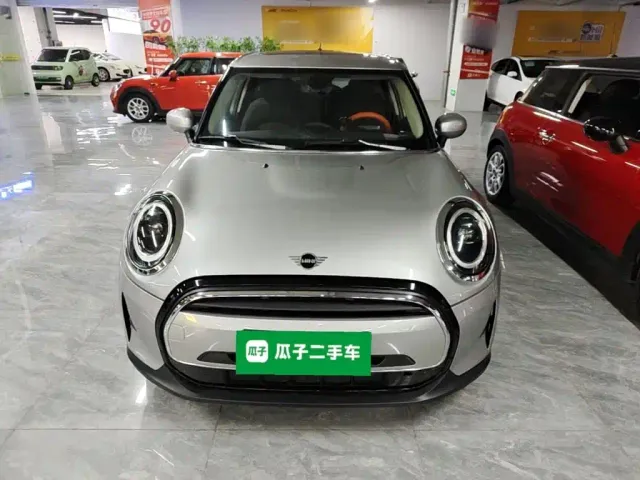 MINI Hatch — Фото автомобиля 2