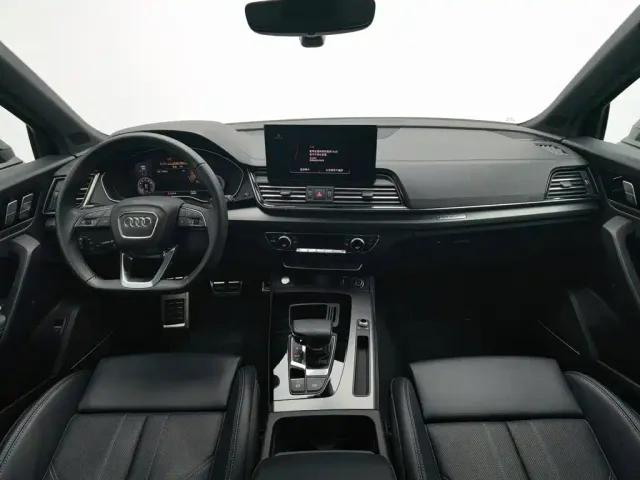 Audi Q5L — Фото автомобиля 5