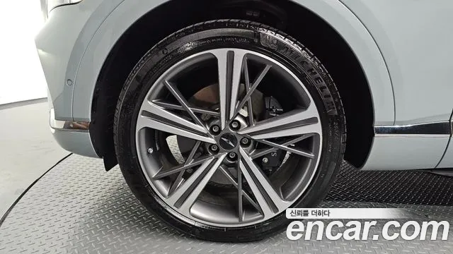 Genesis GV80 2.5T Бензин AWD — Фото автомобиля 4