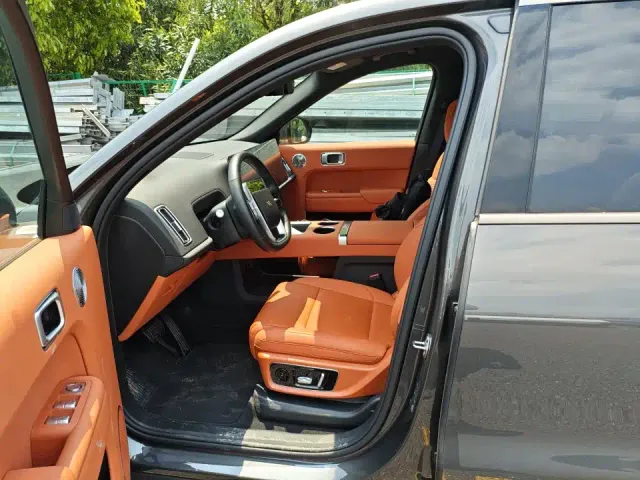 Li Auto L9 — Фото автомобиля 2