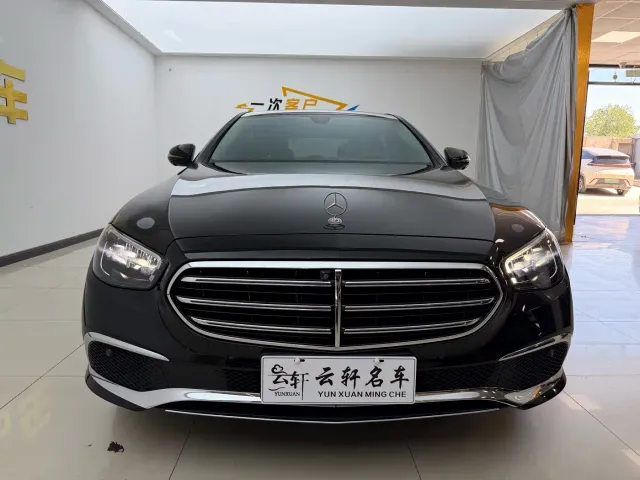 Mercedes-Benz E-Class — Фото автомобиля 2