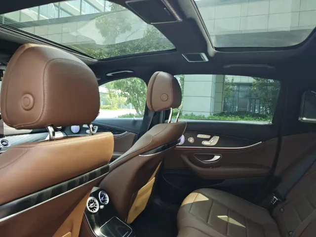 Mercedes-Benz E-Class — Фото автомобиля 15