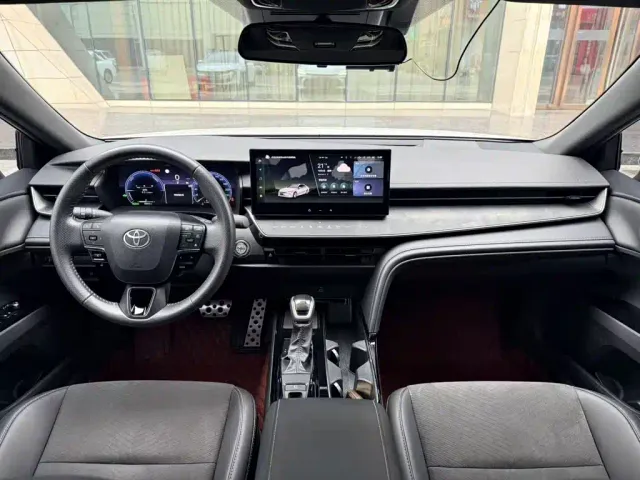 Toyota Camry — Фото автомобиля 8