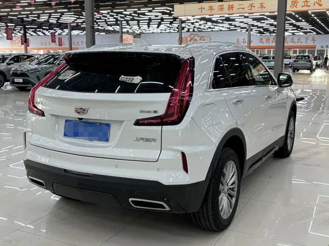 Cadillac XT4 — Фото автомобиля 9