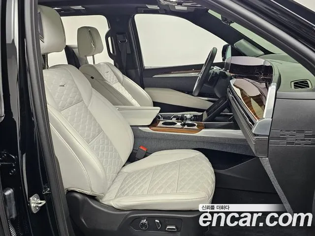 Cadillac Escalade 5th Gen — Фото автомобиля 10