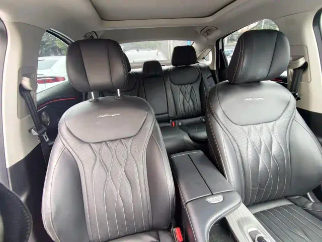 Chery Arrizo 8 — Фото автомобиля 11