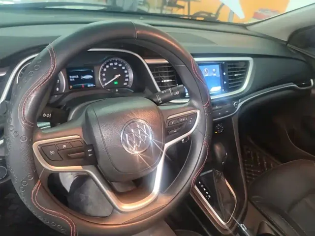 Buick Excelle — Фото автомобиля 9