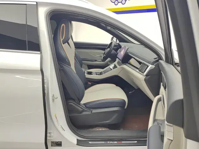 BYD Song PLUS — Фото автомобиля 8