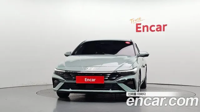 Hyundai Avante — Фото автомобиля 3
