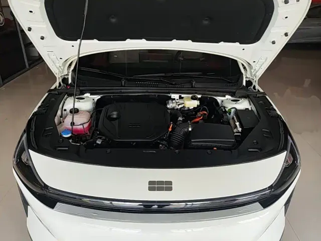 Geely Galaxy L6 — Фото автомобиля 15