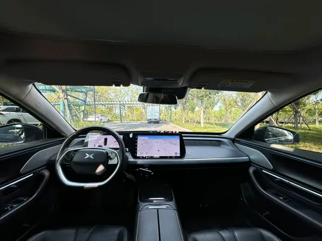 Xpeng P7 — Фото автомобиля 4