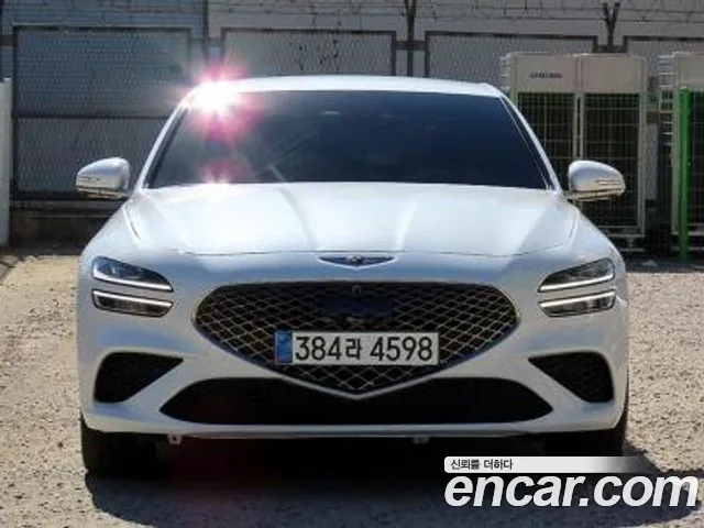 Genesis G70 New — Фото автомобиля 2