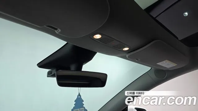 Tesla Model Y — Фото автомобиля 18