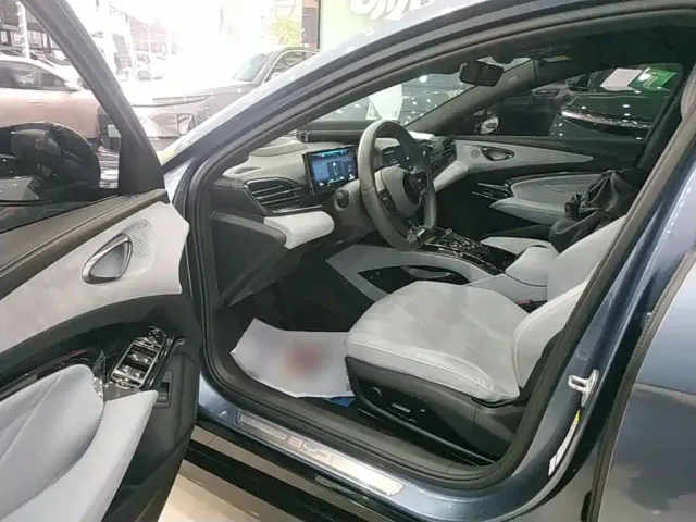 BYD Seal — Фото автомобиля 15