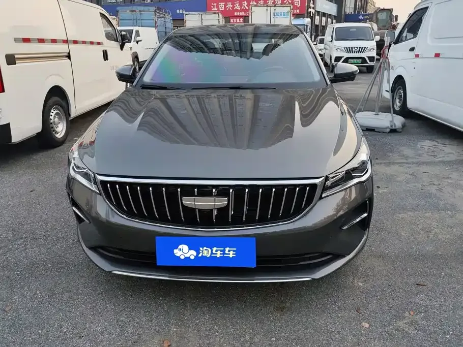 Geely Emgrand 2025 4th Gen 1.5L CVT Premium — Фото автомобиля 2