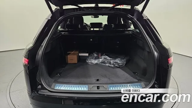 Land Rover Range Rover Velar Range Rover Velar 2.0 P250 Dynamic SE — Фото автомобиля 10
