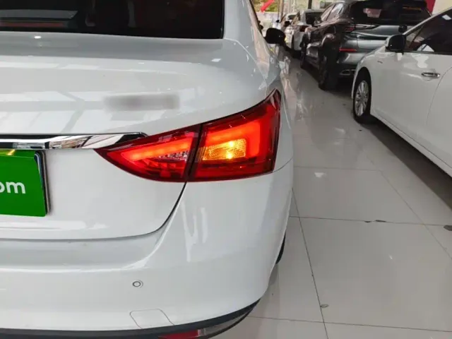 Chery Arrizo 5 — Фото автомобиля 7