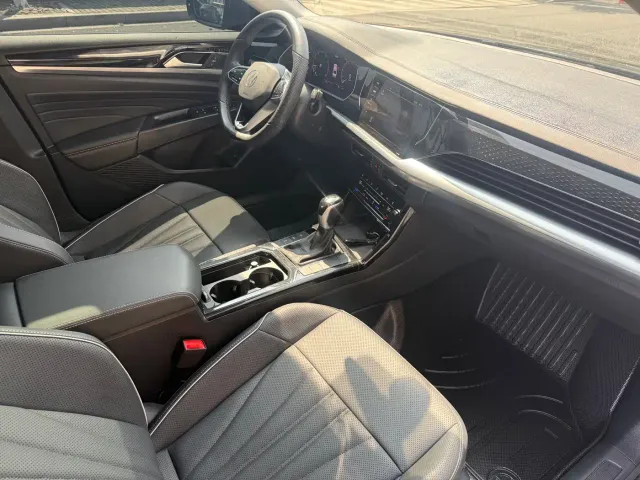 Volkswagen Passat — Фото автомобиля 10