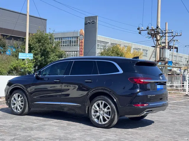 Buick Enclave — Фото автомобиля 6