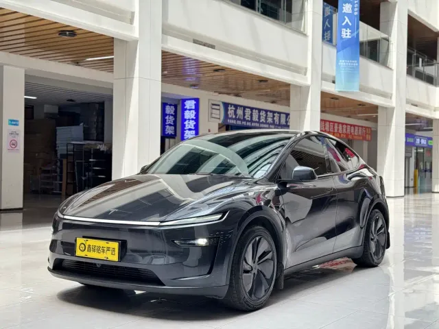 Фотография автомобиля — Tesla Model Y