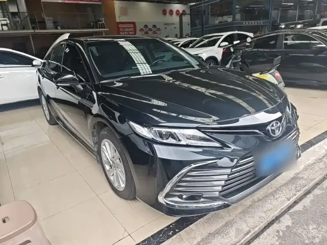 Toyota Camry — Фото автомобиля 3
