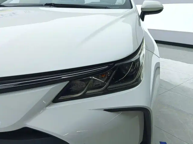 Toyota Corolla — Фото автомобиля 5