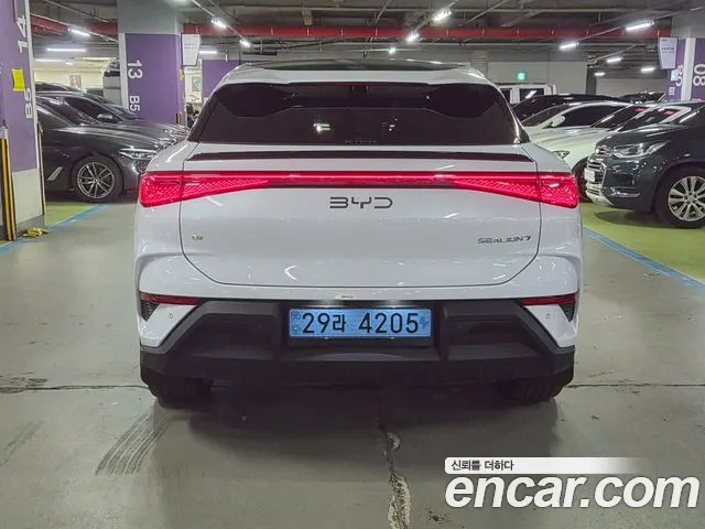 BYD Sealion 7 — Фото автомобиля 4