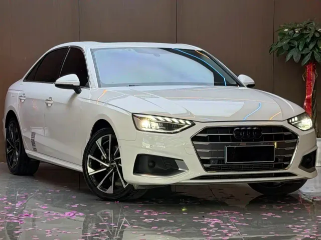 Audi A4L — Фото автомобиля 3