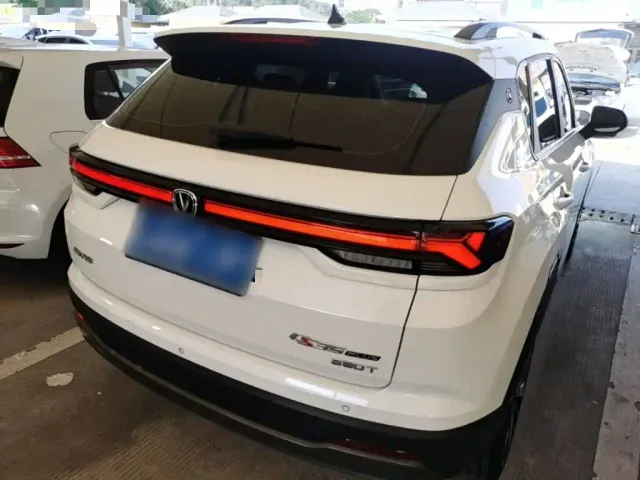 Changan CS35 Plus — Фото автомобиля 6