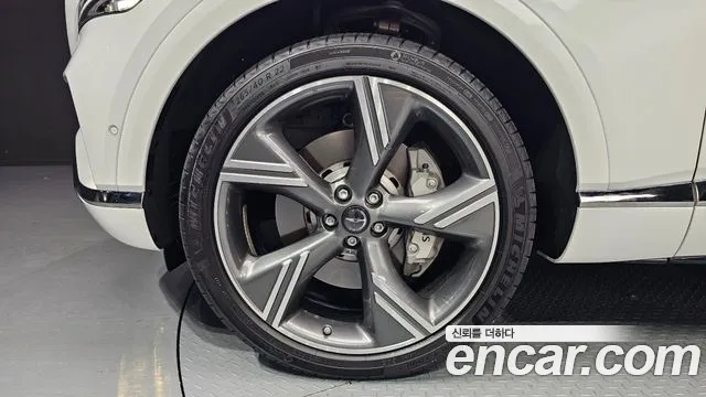 Genesis GV80 2.5T Бензин AWD — Фото автомобиля 4