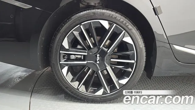 Kia K8 Signature — Фото автомобиля 4