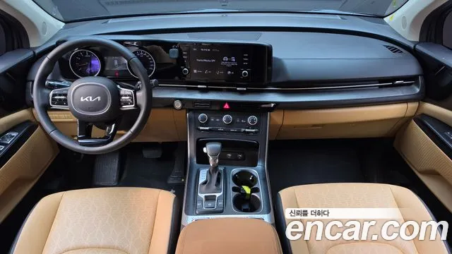 Kia Carnival Generation 4 — Фото автомобиля 10