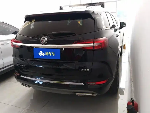 Buick Enclave — Фото автомобиля 3