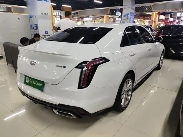 Cadillac CT4 — Фото автомобиля 6