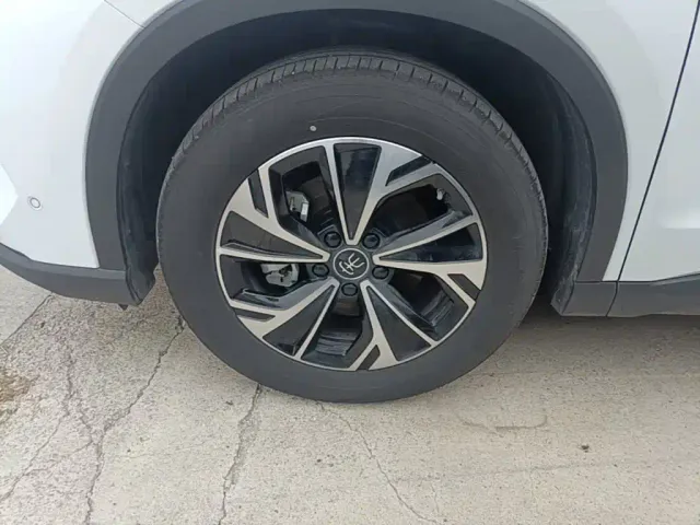 BYD Song Pro — Фото автомобиля 22