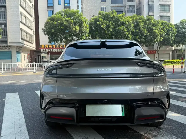Xiaomi YU7 — Фото автомобиля 16