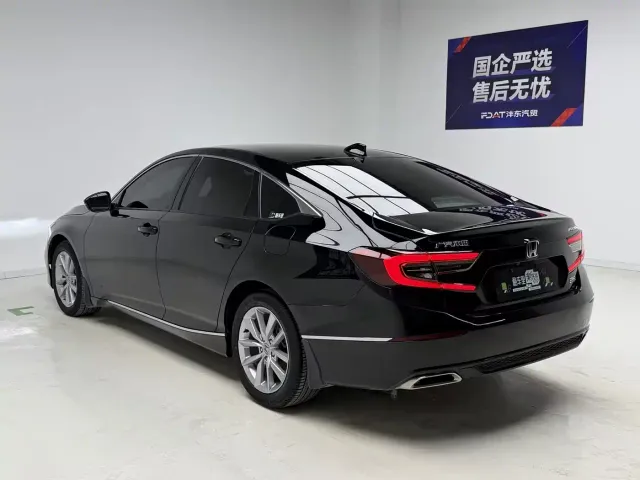 Honda Accord — Фото автомобиля 6
