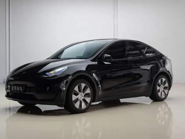 Фотография автомобиля — Tesla Model Y