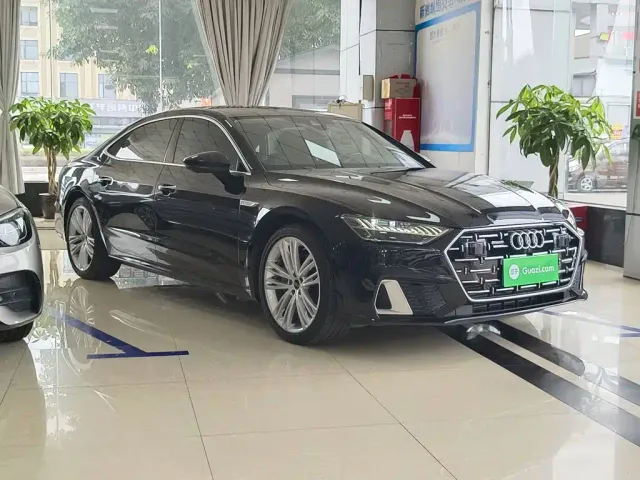 Audi A7L — Фото автомобиля 3
