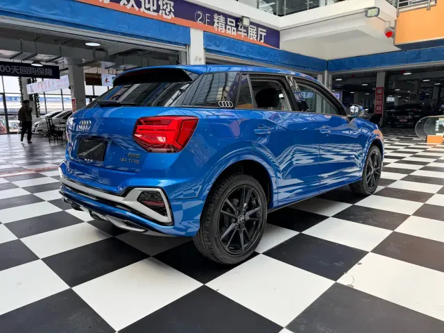 Audi Q2L — Фото автомобиля 17