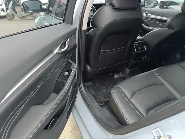 Geely Xingrui — Фото автомобиля 9