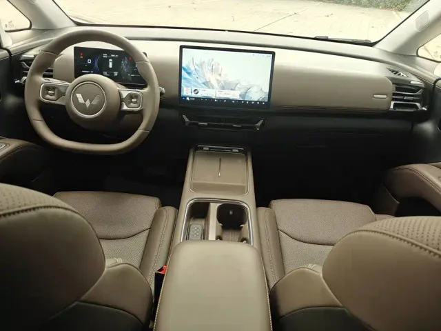 Wuling Starlight 730 — Фото автомобиля 9