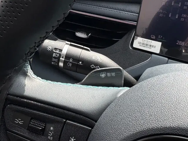BYD Seal 06 GT — Фото автомобиля 10