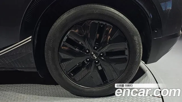 Kia EV6 — Фото автомобиля 6