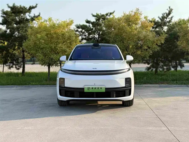 Li Auto L7 — Фото автомобиля 2