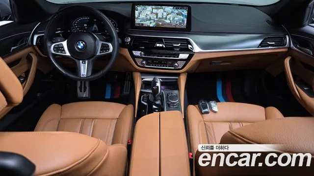 BMW 5 Series G30 — Фото автомобиля 6