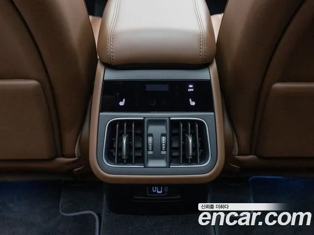 Maserati Grecale — Фото автомобиля 18